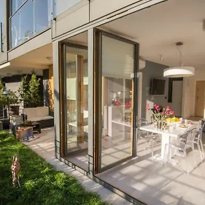 Apartament Garden Cracow- Shopping Mall 1min, Underground Parking, Family Friendly, City Center
